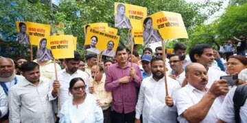 Delhi: AAP protests for third day on drug scam, accuses government