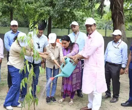 दिल्ली: एनडीएमसी उपाध्यक्ष ने लगातार 33वें रविवार को हरित अभियान का किया नेतृत्व