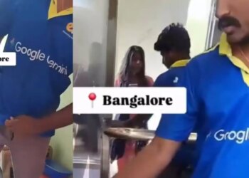 Delivery boy entered the house saying 'I have to go to the toilet', then started showing his private parts to the woman, users were furious after watching the viral video.
