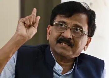 'Don't legalize traitors'; Sanjay Raut criticizes Sharad Pawar for meeting Eknath Shinde