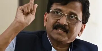 'Don't legalize traitors'; Sanjay Raut criticizes Sharad Pawar for meeting Eknath Shinde
