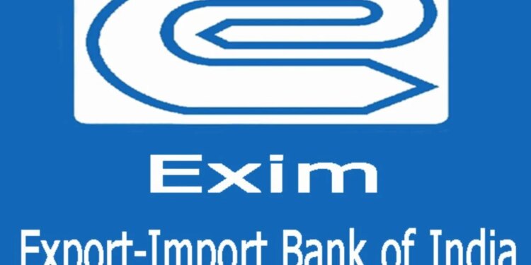 Exim Bank hands over dividend check of Rs 428 crore to Finance Minister for 2025-26