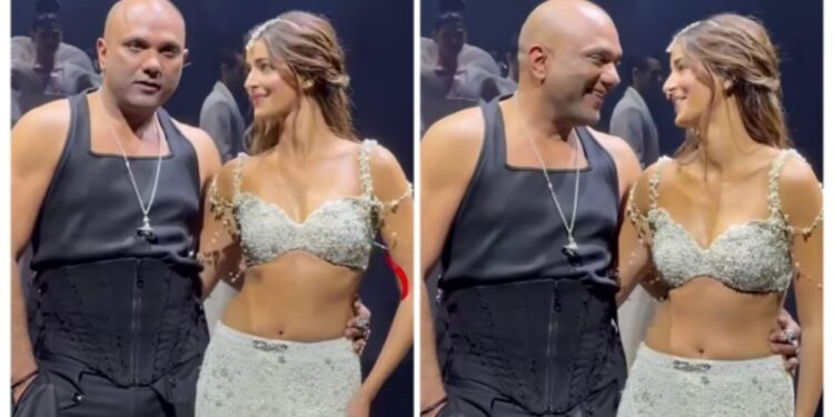 "Flirting or harassment...", designer publicly moved his hand on Ananya Pandey's waist, fans enraged