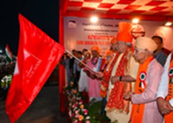 Formal beginning of Amarnath Yatra, Lieutenant Governor flagged off the first group from Jammu.