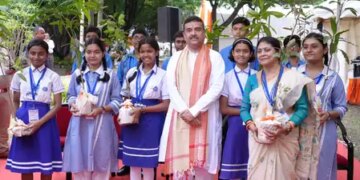 औद्योगिक विकास और पर्यावरण संरक्षण में संतुलन बनाए रखेगी सरकार: मुख्यमंत्री सुवेंदु अधिकारी