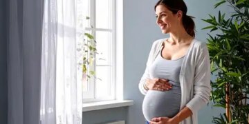 How facial glow increases during pregnancy, know what changes happen in the body.