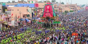 Huge crowd in Puri Rath Yatra, DGP said - do not bring small children, elderly people along