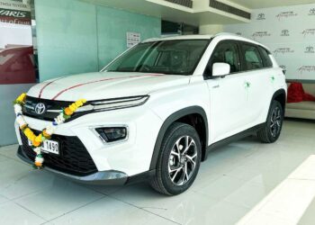 toyota hyryder-10