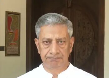 सनातन धर्म को बचाना है तो जनसांख्यिकीय बदलाव को रोकना होगा : पूर्व डीजीपी वैद