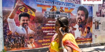 'If Vijay is not made CM...', TVK supporters' open warning to the Governor, strong protest