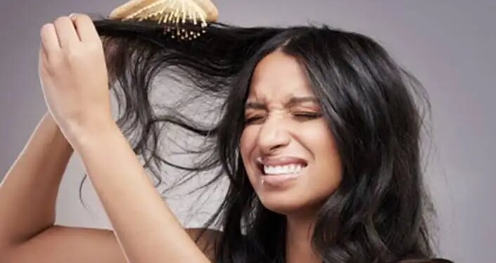 If you are troubled by hair fall during monsoon then adopt Javed Habib's special remedies, hair strength will increase.
