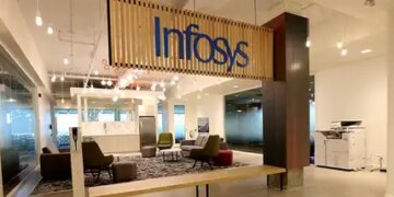 Infosys' net profit declined by 8.6 percent in the first quarter to Rs 7,775 crore, Ashish Kumar Dash made the new CEO.