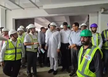 अहमदाबाद में बुलेट ट्रेन प्रोजेक्ट का निरीक्षण, रेल मंत्री बोले- गुजरात में 80 प्रतिशत काम पूरा