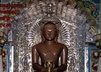 Jain Monk Tradition: Why do Jain monks and nuns tie a white cloth on their mouth? Know the religious significance of 'Munhapatti'
