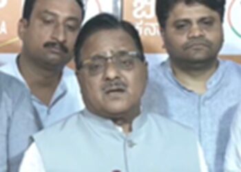 Karnataka: BJP objects to mass filling of SIR enumeration forms at religious places