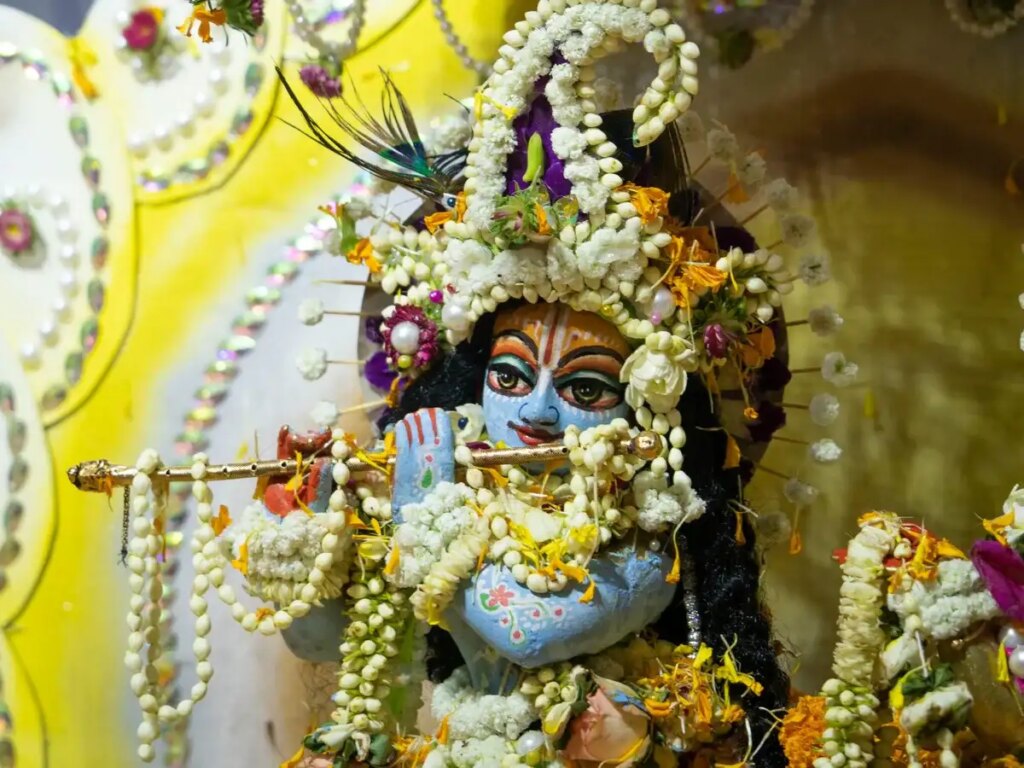 Krishna Janmashtami 2026: When will Krishna Janmashtami be celebrated this year? Know the date, auspicious time and easy method of worship