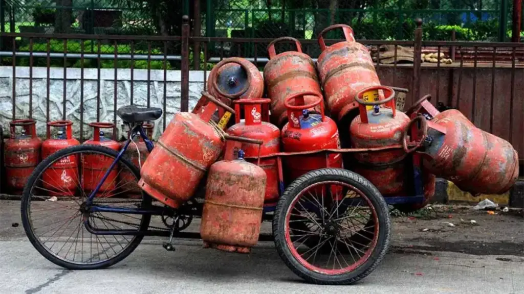 LPG Rate Today: What is the new price of 14.2 kg domestic gas cylinder today? Know the latest rates amid US-Iran tension