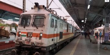Lalitpur Railway Mega Block: Several Trains Cancelled, Routes Diverted Due to Yard Upgrade | Lalitpur Railway Mega Block, many trains cancelled, many routes changed, see updates before travelling. News Track in Hindi