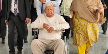 Lalu Yadav left for Delhi for treatment after his health deteriorated.