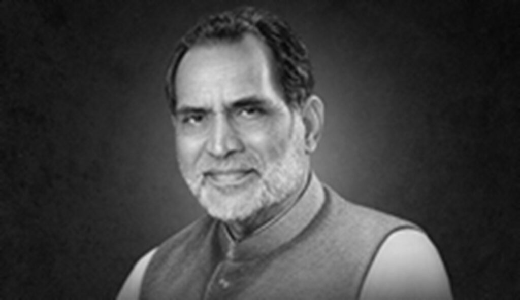 Many big leaders including CM Yogi and Rekha Gupta paid tribute to former Prime Minister Chandrashekhar on his death anniversary.