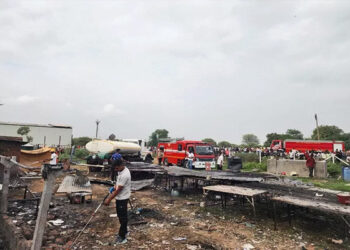 Massive explosion in illegal firecracker factory in Ahmedabad, 8 workers killed, 15 injured