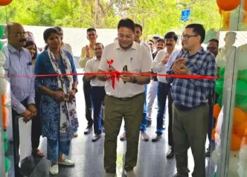Modern integrated control center started in Ahmedabad, rail operation will be more safe and smart
