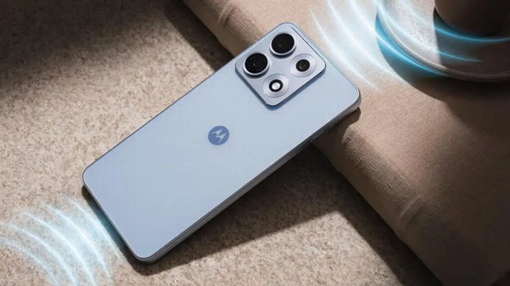 Motorola 5G phone with 7100mAh battery launched, know the price along with powerful camera and great features