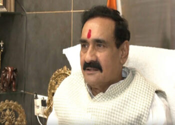My role is of a worker, will work for Ashutosh Tiwari: Narottam Mishra
