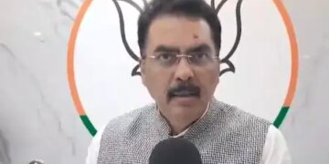 एनडीए के नेताओं ने भारत में पहली हाइड्रोजन ट्रेन को देश के लिए फायदेमंद
