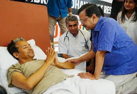 New Delhi: Arvind Kejriwal arrived at Jantar Mantar to support Sonam Wangchuk.