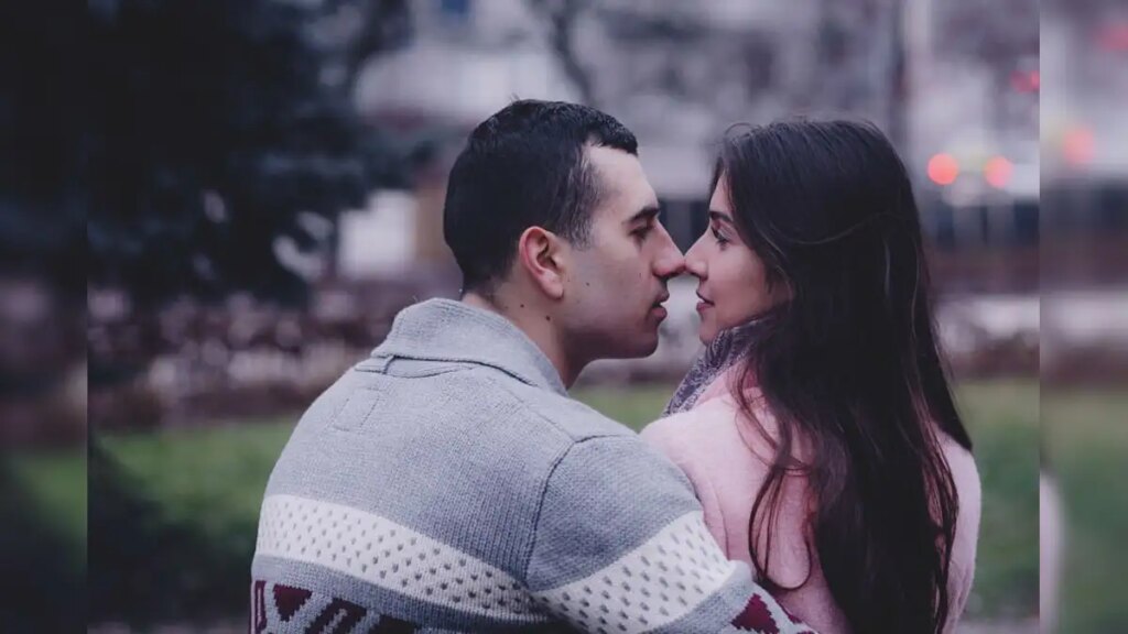 New trend goes viral in India, now you can get boyfriend on rent! Know how the 'Rent a Boyfriend' concept works