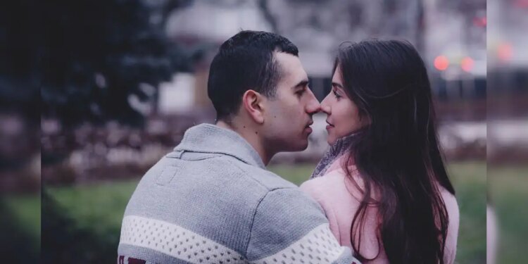 New trend goes viral in India, now you can get boyfriend on rent! Know how the 'Rent a Boyfriend' concept works