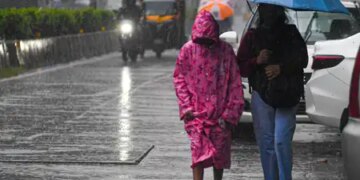 Orange alert issued till Wednesday amid heavy rain in Mumbai, schools and colleges closed, local trains running late.