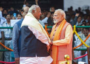 PM Modi and other leaders congratulated Mallikarjun Kharge on his birthday.