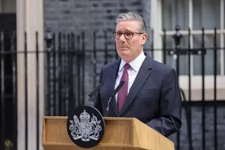 PM Starmer gave farewell speech from 10 Downing Street, said - I am leaving with a smile