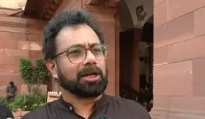 Politics intensifies regarding students' issues, opposition demands quick action from Center