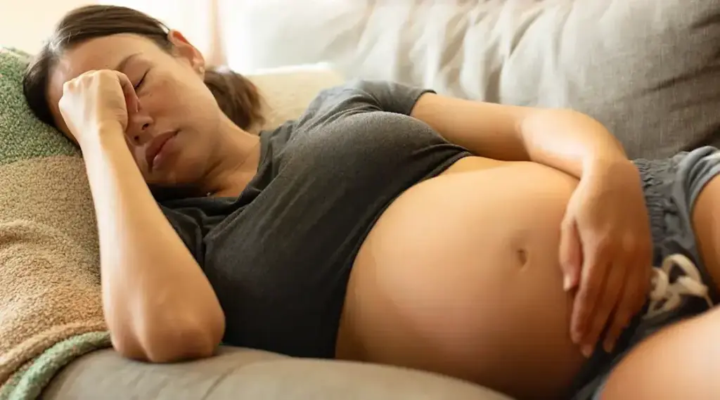 Pregnancy Headache: Do not ignore headache during pregnancy, be alert if these symptoms appear