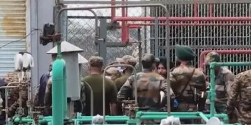 Pune accident: Indian Army also involved in relief work, many people feared trapped (Lead-1)