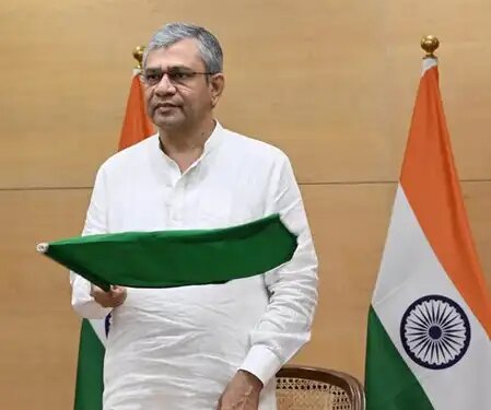 Railway Minister Ashwini Vaishnav flags off the first direct express train between Ramnagar-Dehradun.