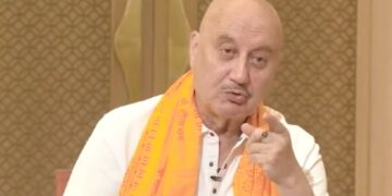 'Rape of women in the temple..' What did Anupam Kher say while defending the theft of Ram temple, people are abusing