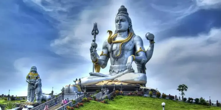 Sawan 2026: These famous Shiva temples of India become even more beautiful during the rainy season, devotees get a divine experience.