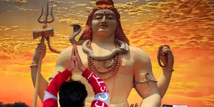 Sawan 2026 Vastu Upay: Before the month of Shravan, enter these auspicious things in the house, Bholenath will shower blessings of happiness, peace and wealth.
