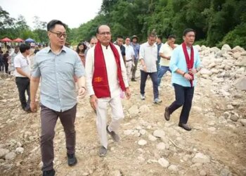 Shivraj Singh Chouhan conducted aerial survey with Kiren Rijiju and CM Pema Khandu in flood affected Arunachal.