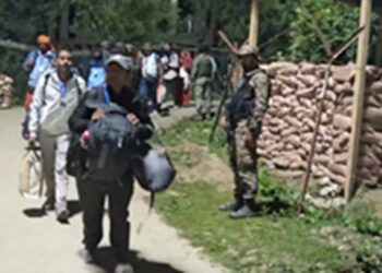 Shri Amarnath Yatra 2026: Fourth batch leaves from Nunwan base camp of Pahalgam and fifth batch from Jammu, enthusiasm among devotees.