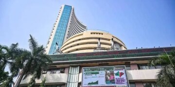 Stock market closing; Great rise in the market on the last day of the week! Sensex closes 827 points higher and Nifty 244 points higher