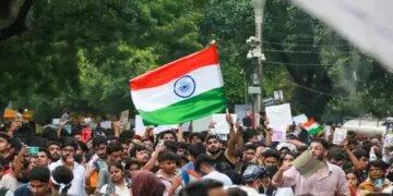 Student injured during protest at Jantar Mantar removed from ventilator: RML Hospital