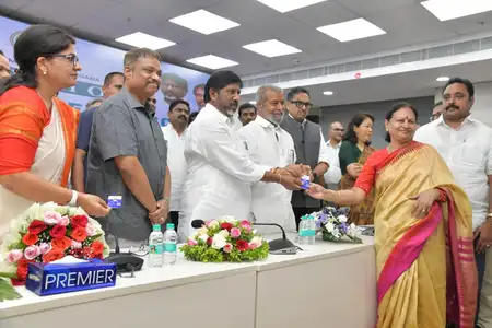 तेलंगाना सरकार ने कर्मचारियों और पेंशनरों के लिए नई स्वास्थ्य योजना शुरू की, 38 लाख से ज्यादा लोगों को मिलेगा कैशलेस इलाज