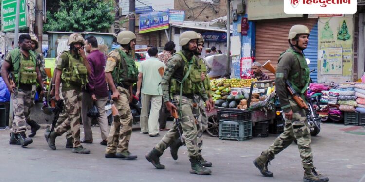 Terrorist attack in Jammu and Kashmir, policeman killed in moving vehicle; operation continues