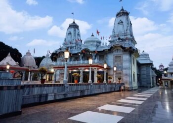 This temple of Uttar Pradesh has become an example of Hindu-Muslim unity, Muslims handle the accounts of donations, there has never been any theft