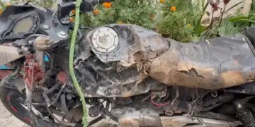 Truck hits bike rider in Gopeshwar, Chamoli, youth dies on the spot